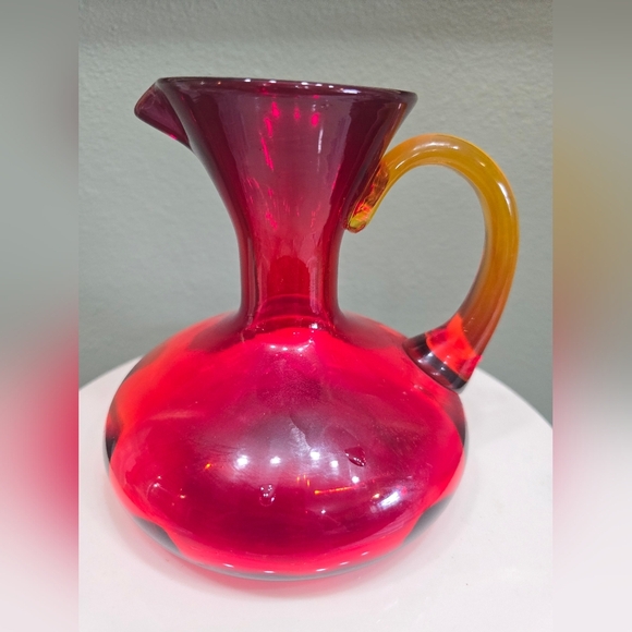 Amberina Glass Elegant Red and Orange Glass Vase - Picture 1 of 5